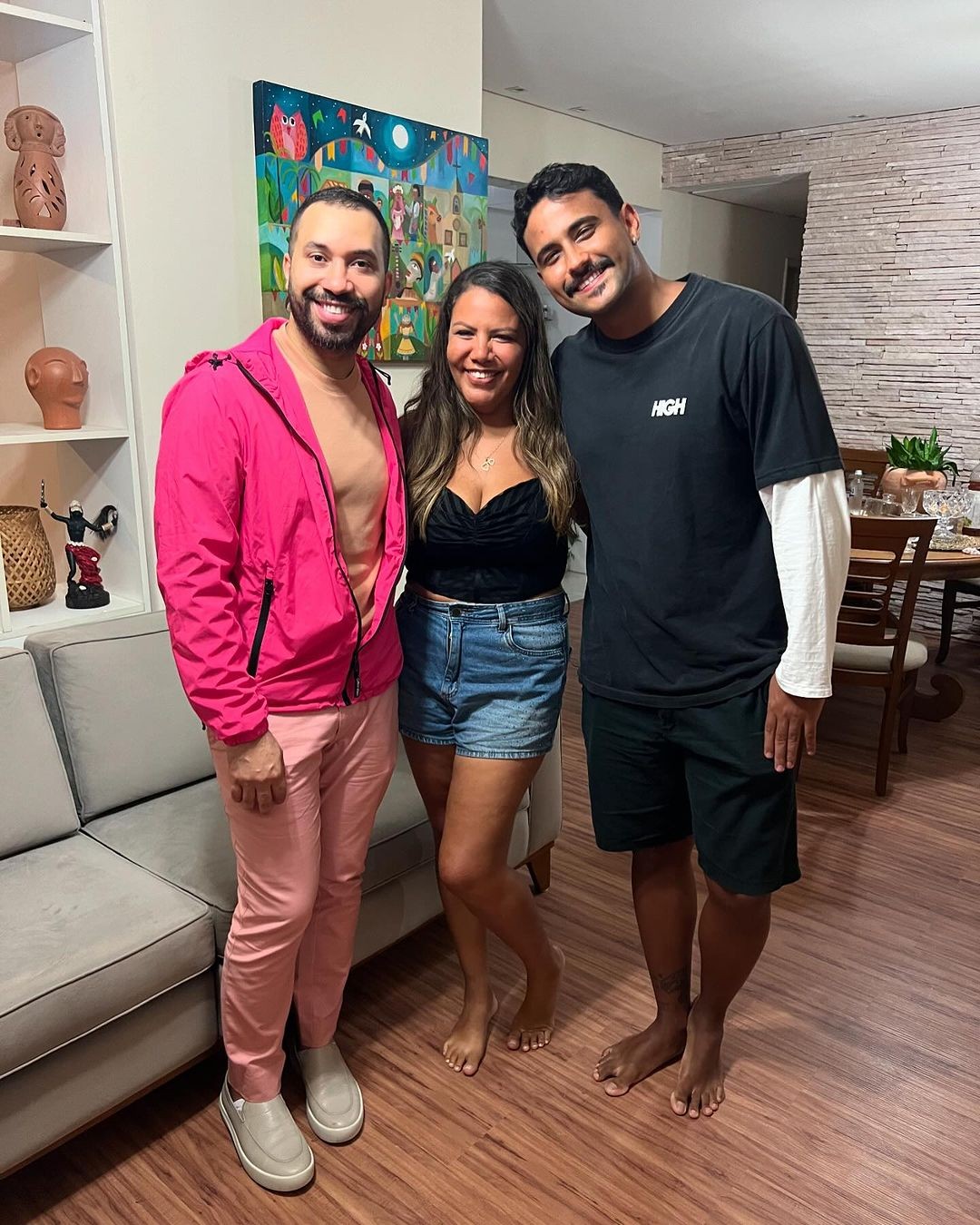 Gil do Vigor registra encontro com Mani Rego e Lucas Pizane