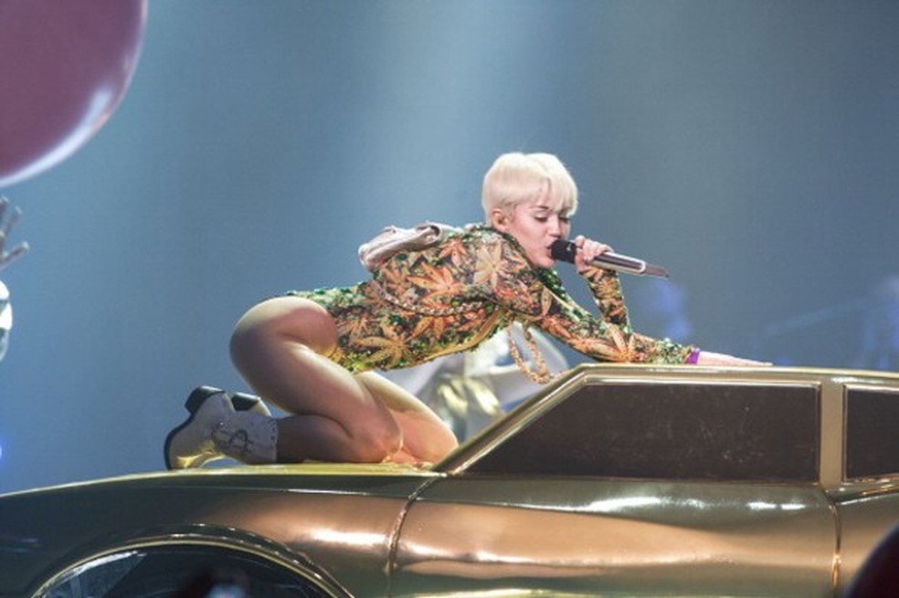 Miley Cyrus (Foto: Reprodução) — Foto: Vogue