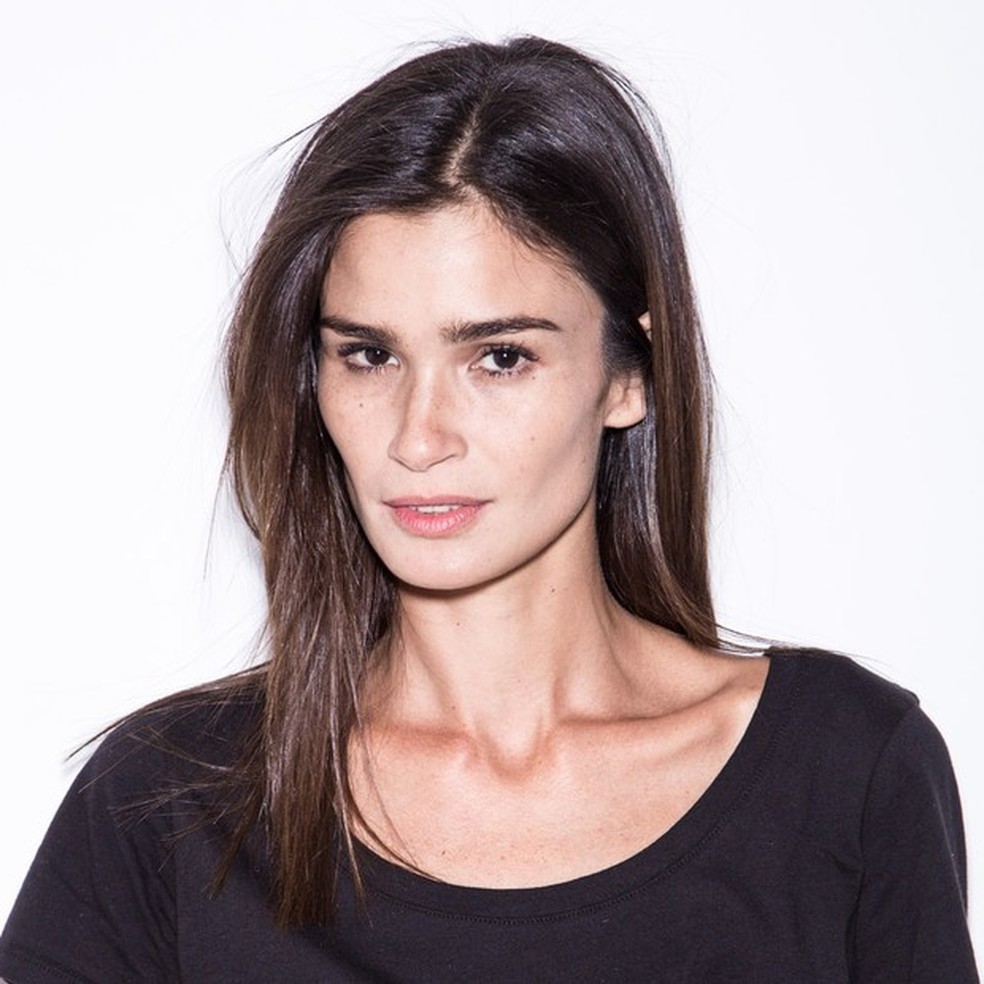 Veja antes: as primeiras imagens do vestido de Carol Ribeiro para o ...