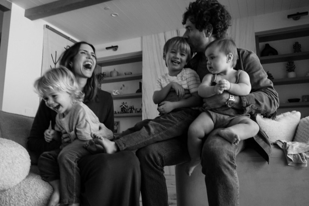 Mandy Moore com a família — Foto: Instagram