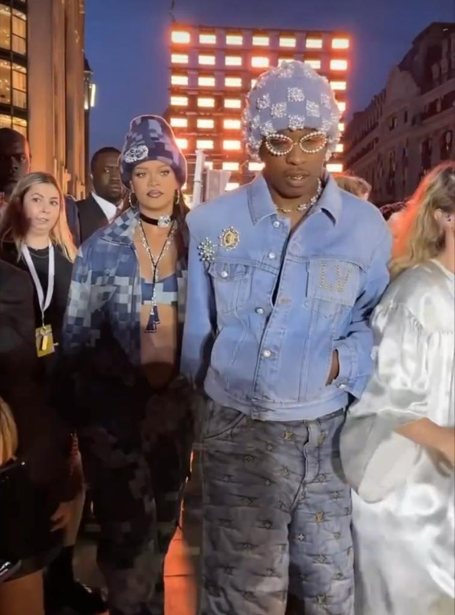 Rihanna e A$AP Rocky marcam presença em evento da Louis Vuitton, Moda