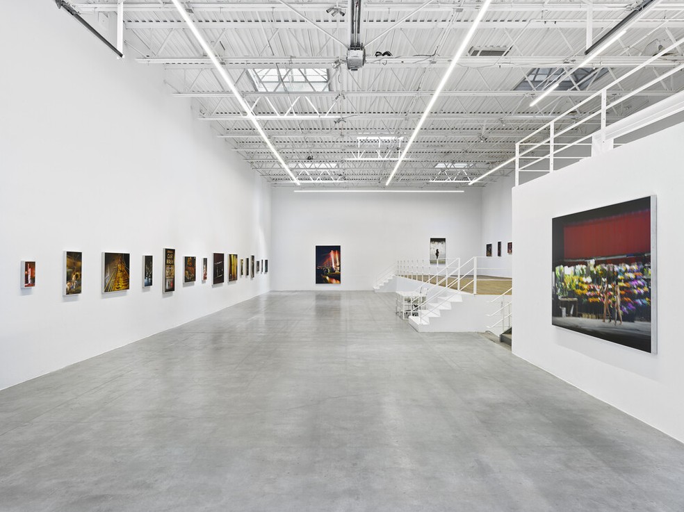 Night Swift de Ryan McGinley na Jeffrey Deitch Gallery — Foto: Divulgação