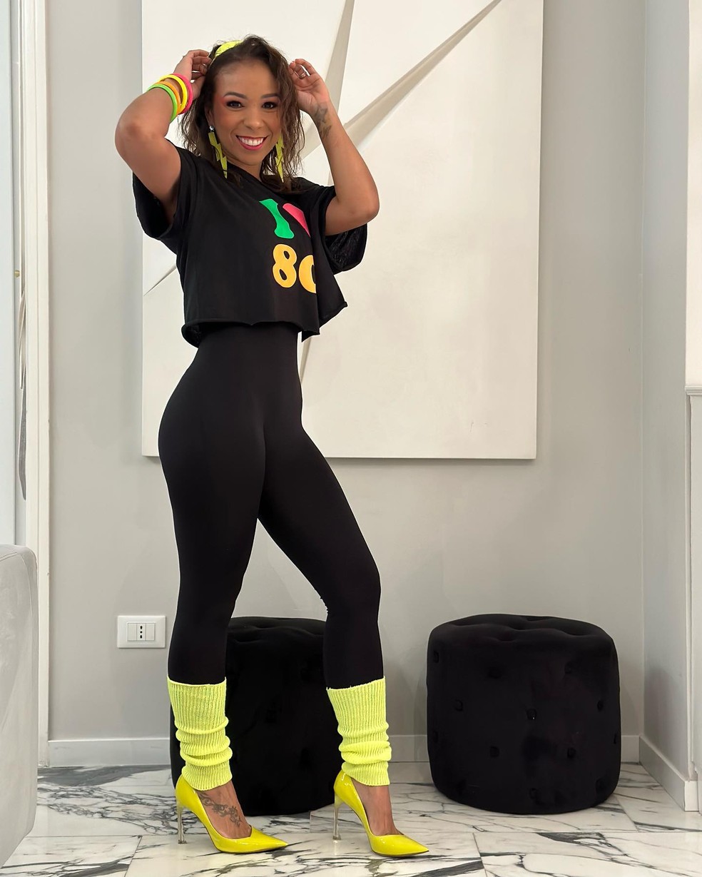 Festa anos 80 look on sale