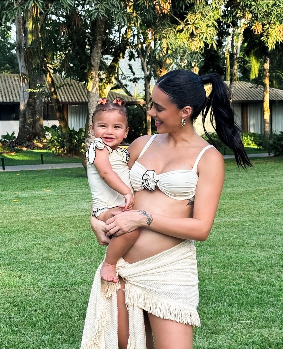 Bruna Biancardi posa com Mavie — Foto: Reprodução/Instagram