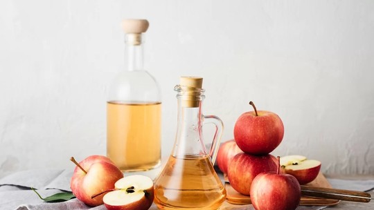 Quais são os reais benefícios do vinagre de maçã para pele e cabelo?