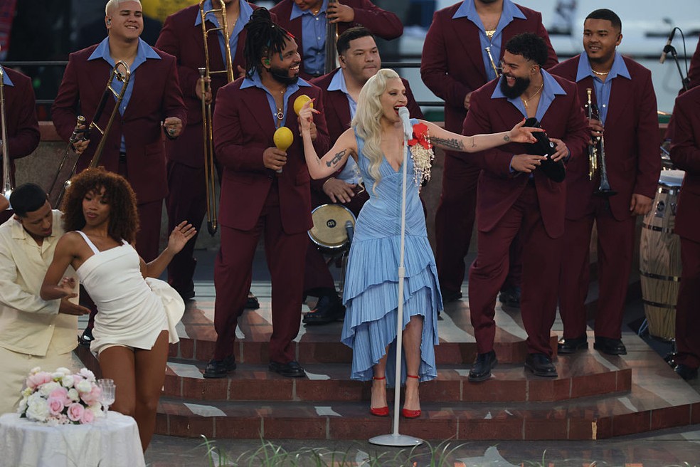 Lady Gaga fez participação em show de Bad Bunny no Super Bowl 2026 — Foto: GettyImages