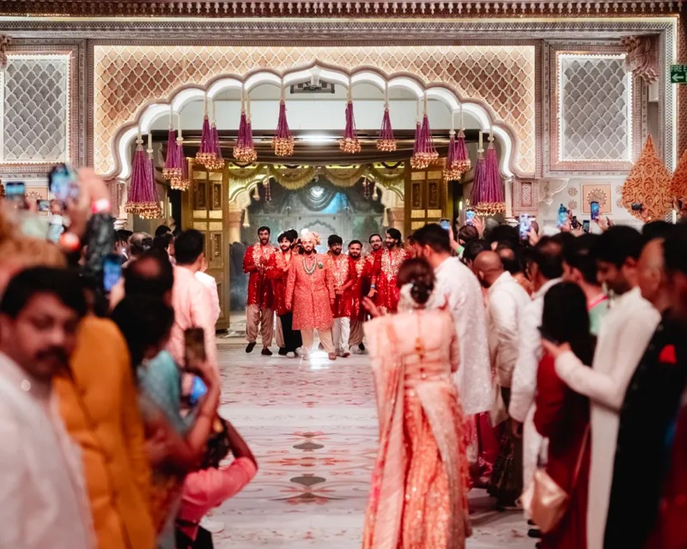 "Anant fazendo sua entrada em nosso casamento" — Foto: Joseph Radhik