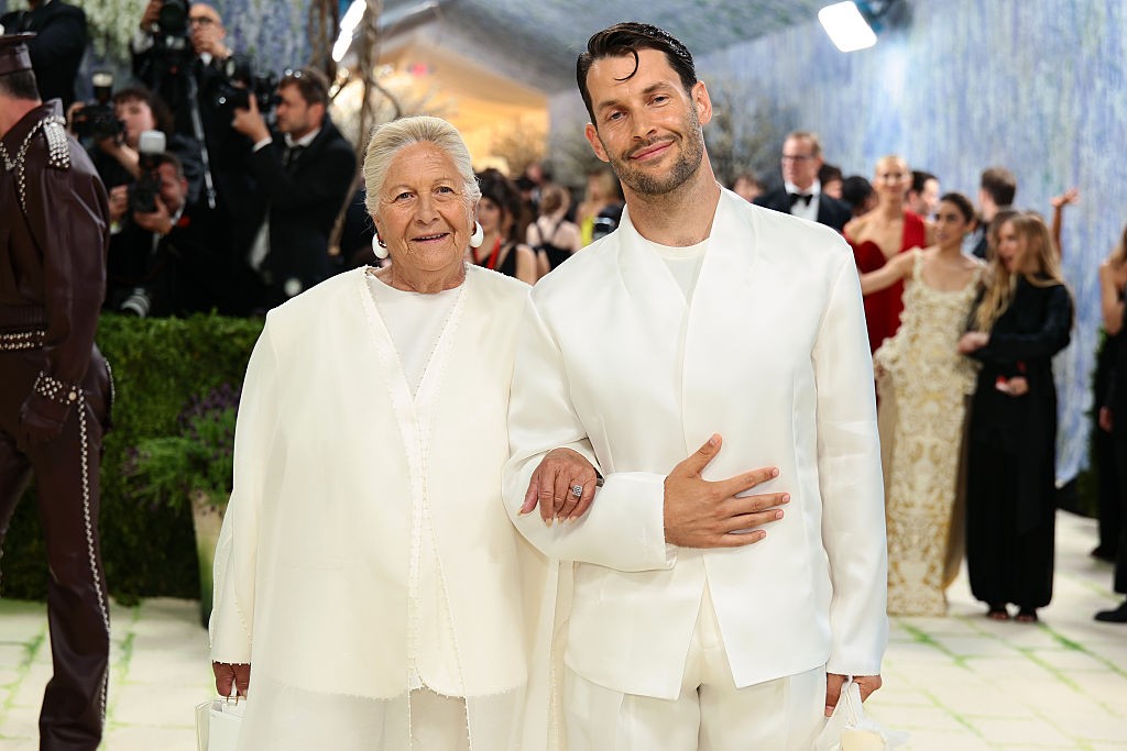 Jacquemus chega ao Met Gala 2026 com a avó Liline como acompanhante