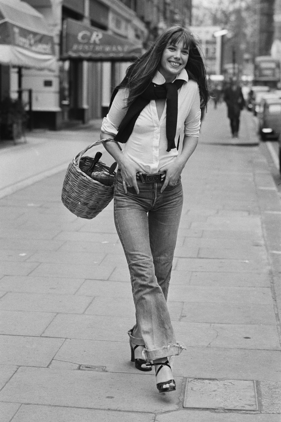 Tendência dos anos 1970, bolsa inspirada em Jane Birkin estará por