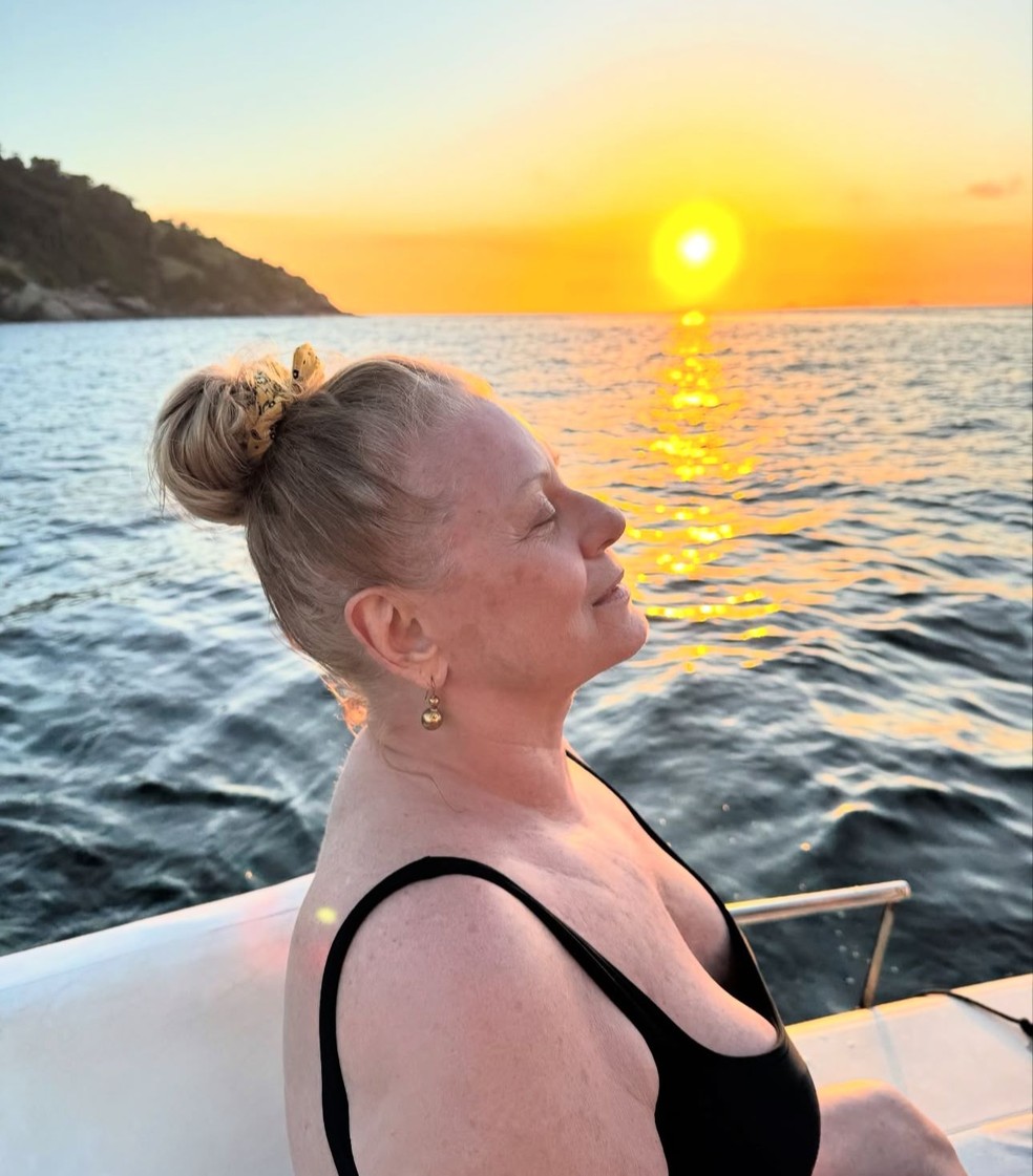 Vera Fischer posa em barco — Foto: Reprodução/Instagram