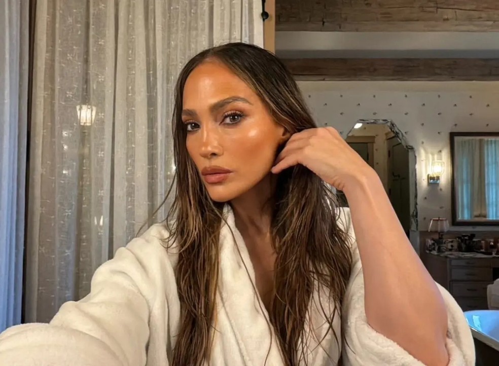Jennifer Lopez celebra 57 anos de olho em 'coisas melhores' quase dois ...
