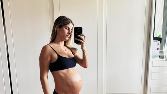No sétimo mês da gravidez, Shantal exibe barrigão em novo clique