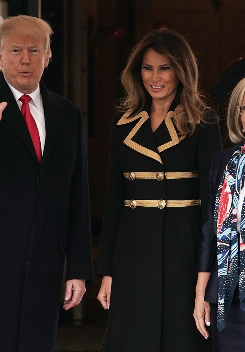 Ao lado do marido, Melania Trump recebe o primeiro-ministro da Austrália e sua esposa (Foto: Getty Images) — Foto: Vogue