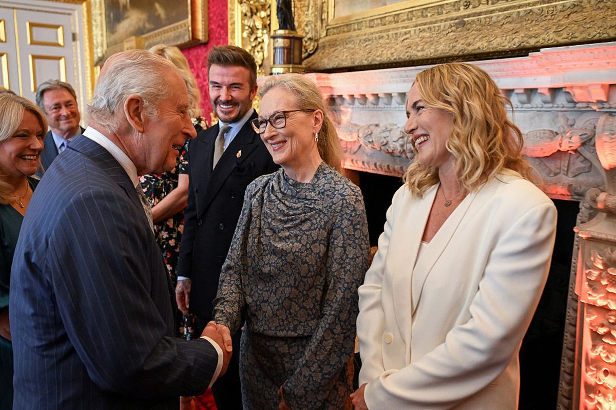 Rei Charles se encontra com Meryl Streep, Kate Winslet e David Beckham em evento em Londres
