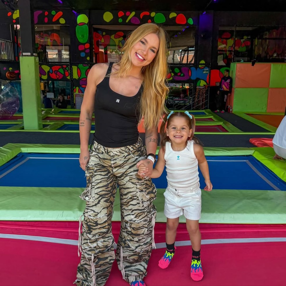 Virginia celebra o aniversário de Maria Flor — Foto: Reprodução/Instagram