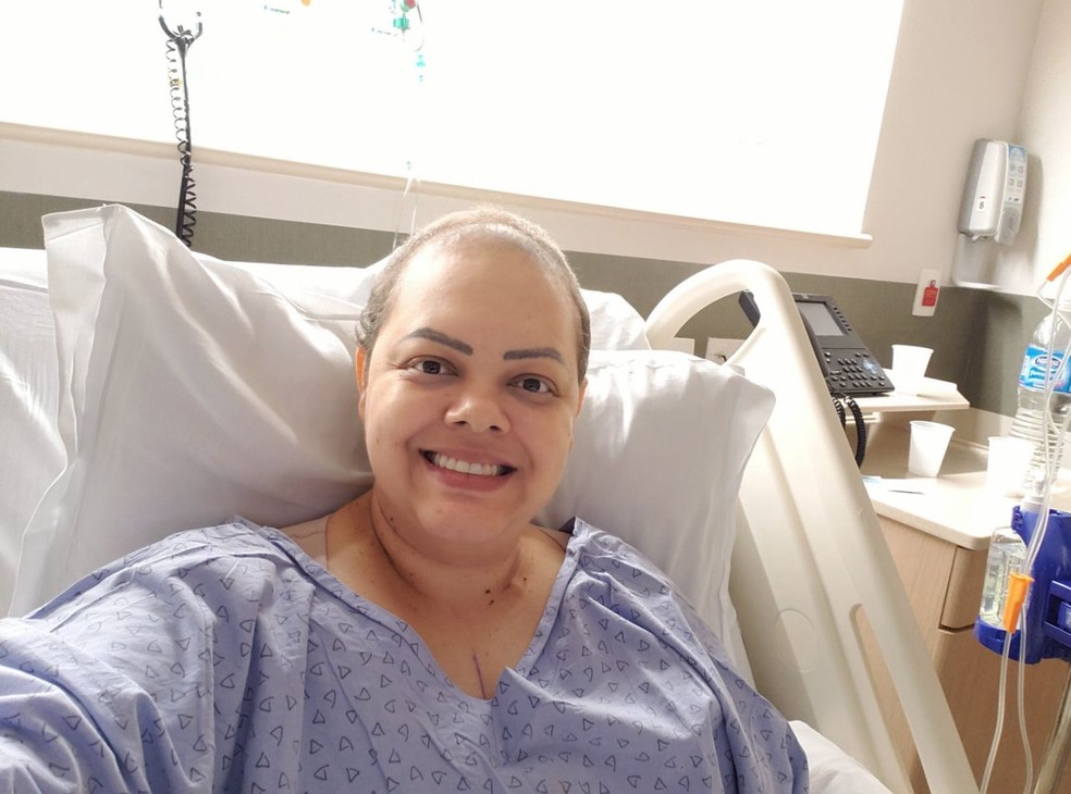 'Fui diagnosticada aos 32 anos com câncer de mama em estágio avançado e ...