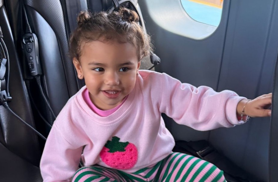 Bruna Biancardi mostra Mavie em helicóptero de Neymar | Celebridades | Vogue