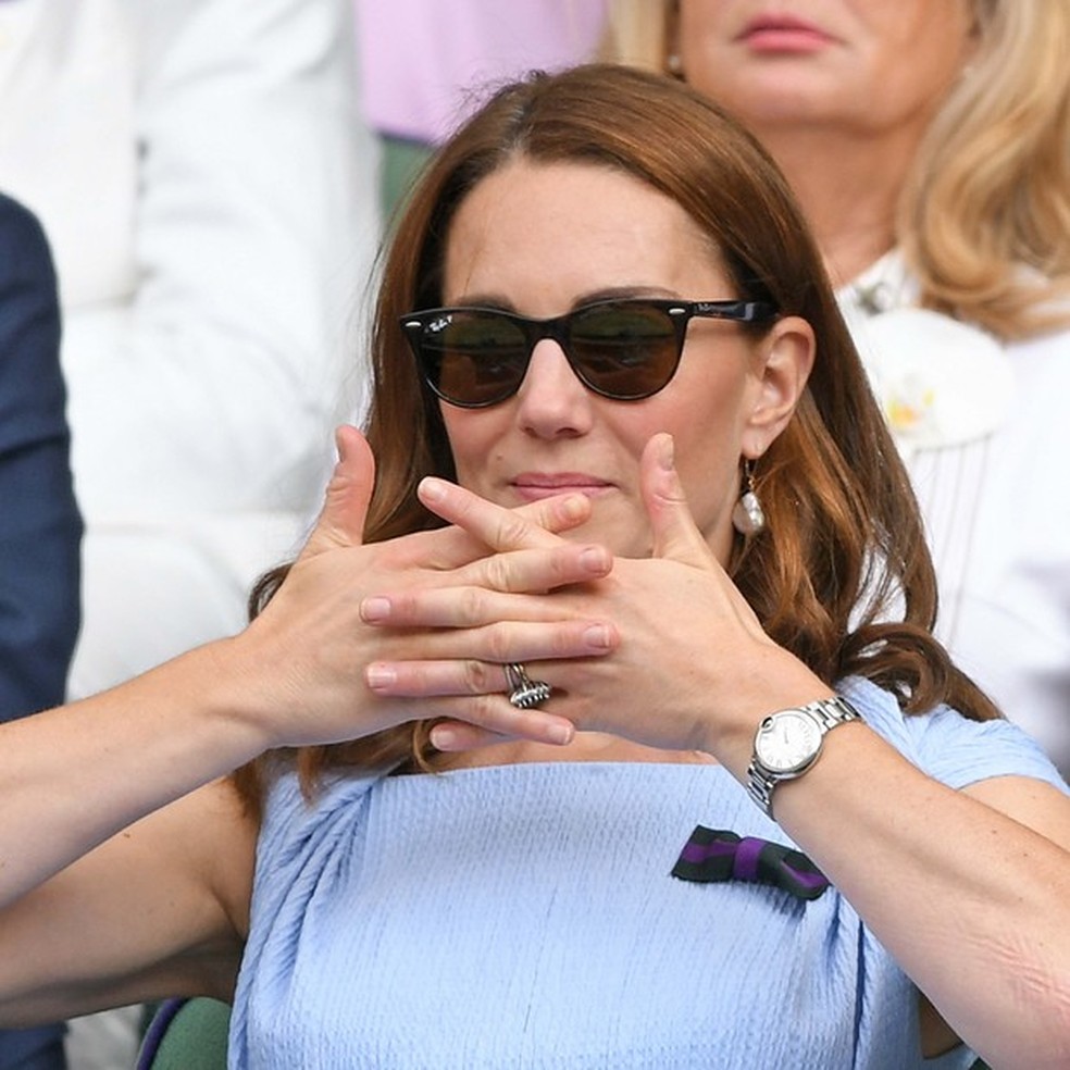 Kate Middleton torce durante final masculina de Wimbledon (Foto: Getty Images) — Foto: Vogue