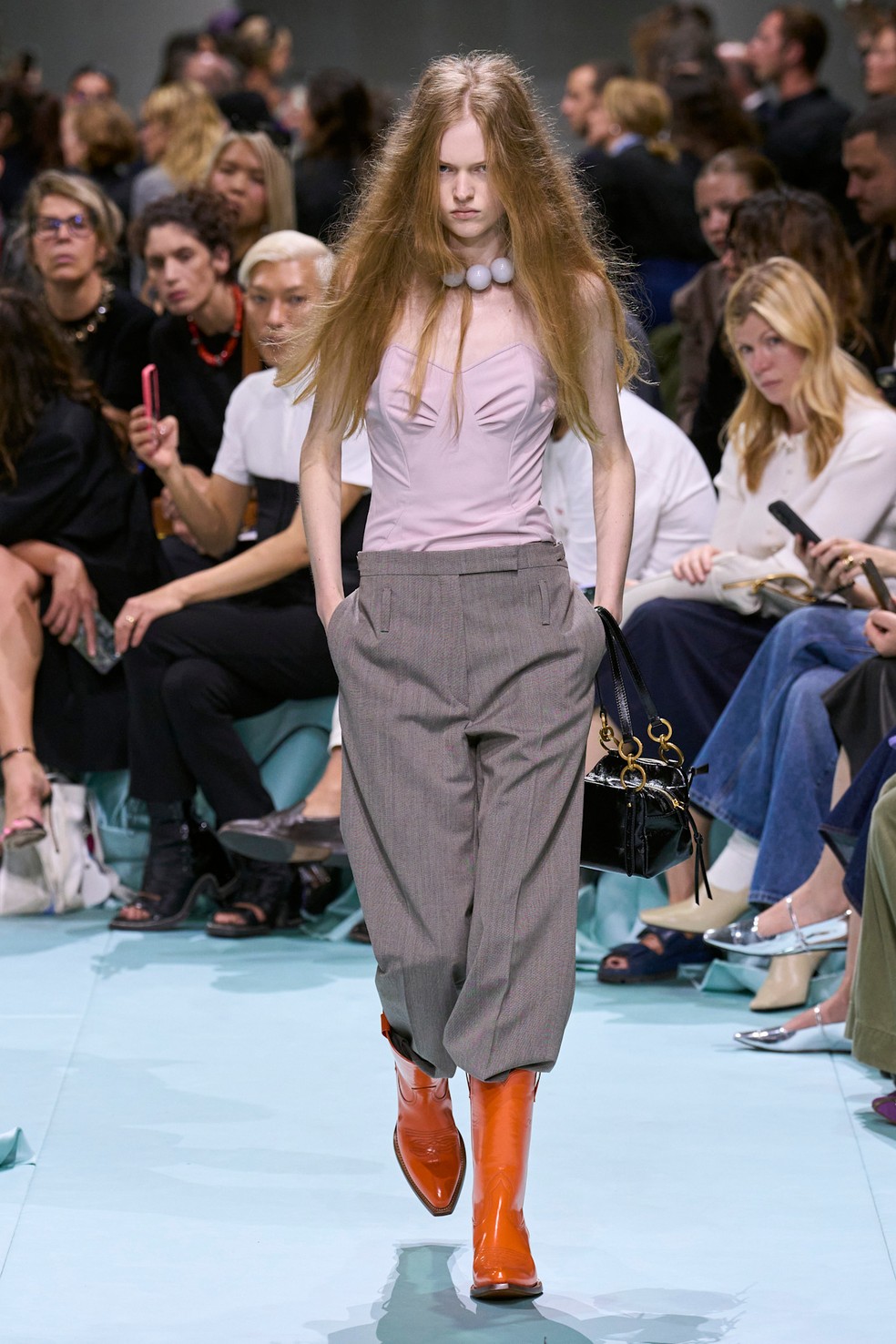 Prada primavera-verão 2025 — Foto: Launchmetrics Spotlight