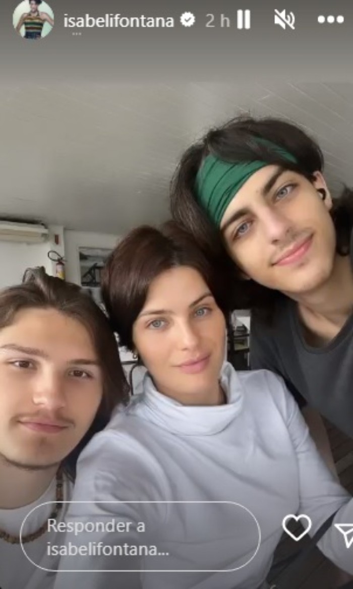 Zion, Isabeli Fontana e Lucas — Foto: Reprodução/Instagram