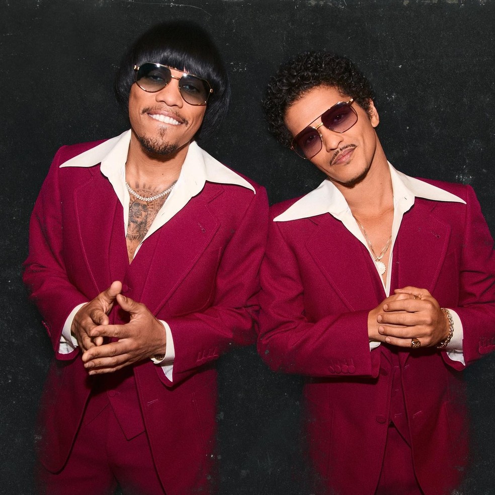 Bruno Mars retorna em grande estilo com nova banda Silk Sonic - Lab Dicas  Jornalismo