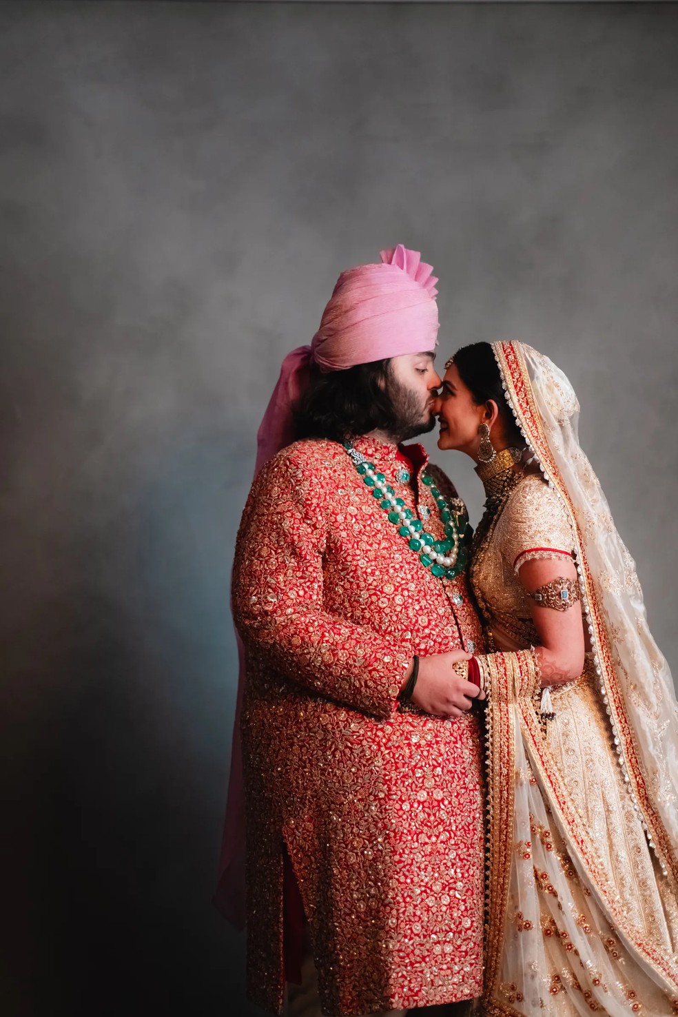 Anant Ambani e Radhika Merchant — Foto: Joseph Radhik