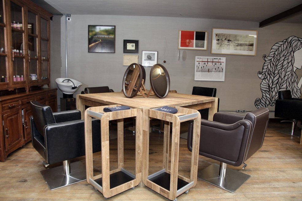 A novidade fica por conta das mesas de quatro lugares para maior interação das clientes (Foto: Divulgação) — Foto: Vogue