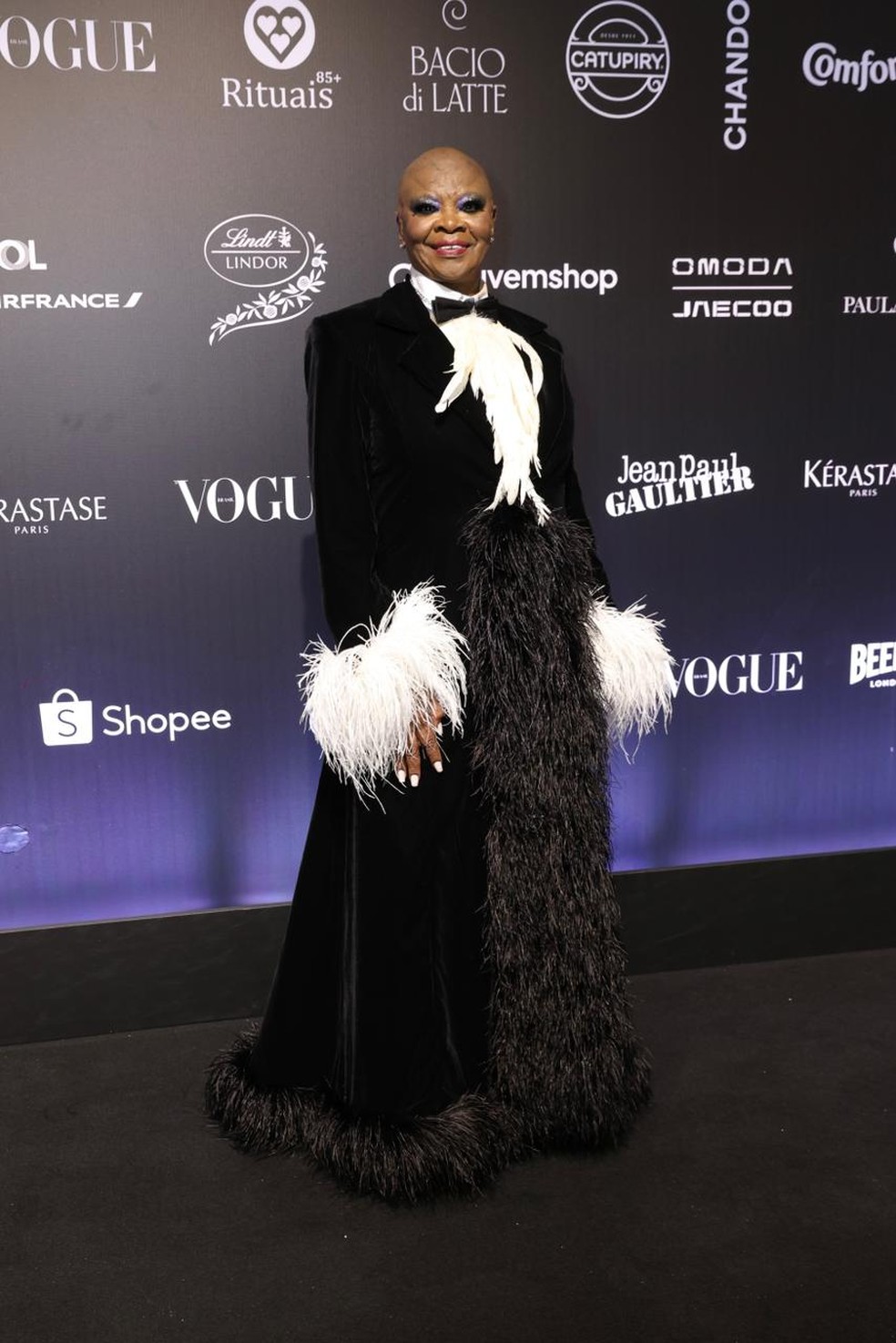 Baile da Vogue 2026: Taís Araujo homenageia Pinah, ícone do Carnaval ...