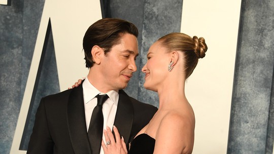Anel de Kate Bosworth na festa pós-Oscar chama atenção e aumenta rumores de noivado com Justin Long
