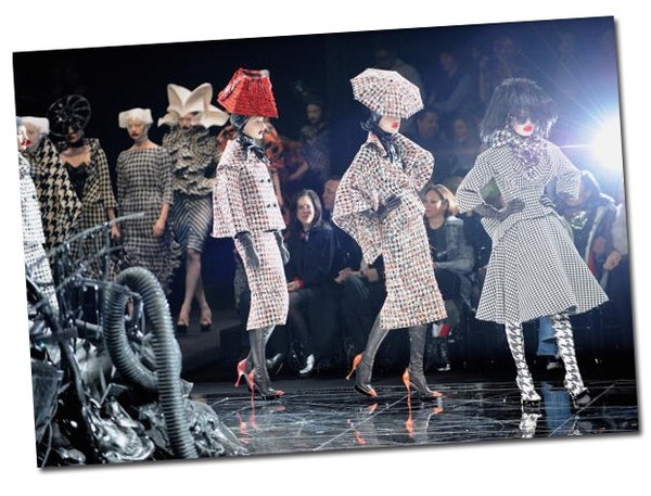Alexander McQueen: Working Progress' revela bastidores do processo