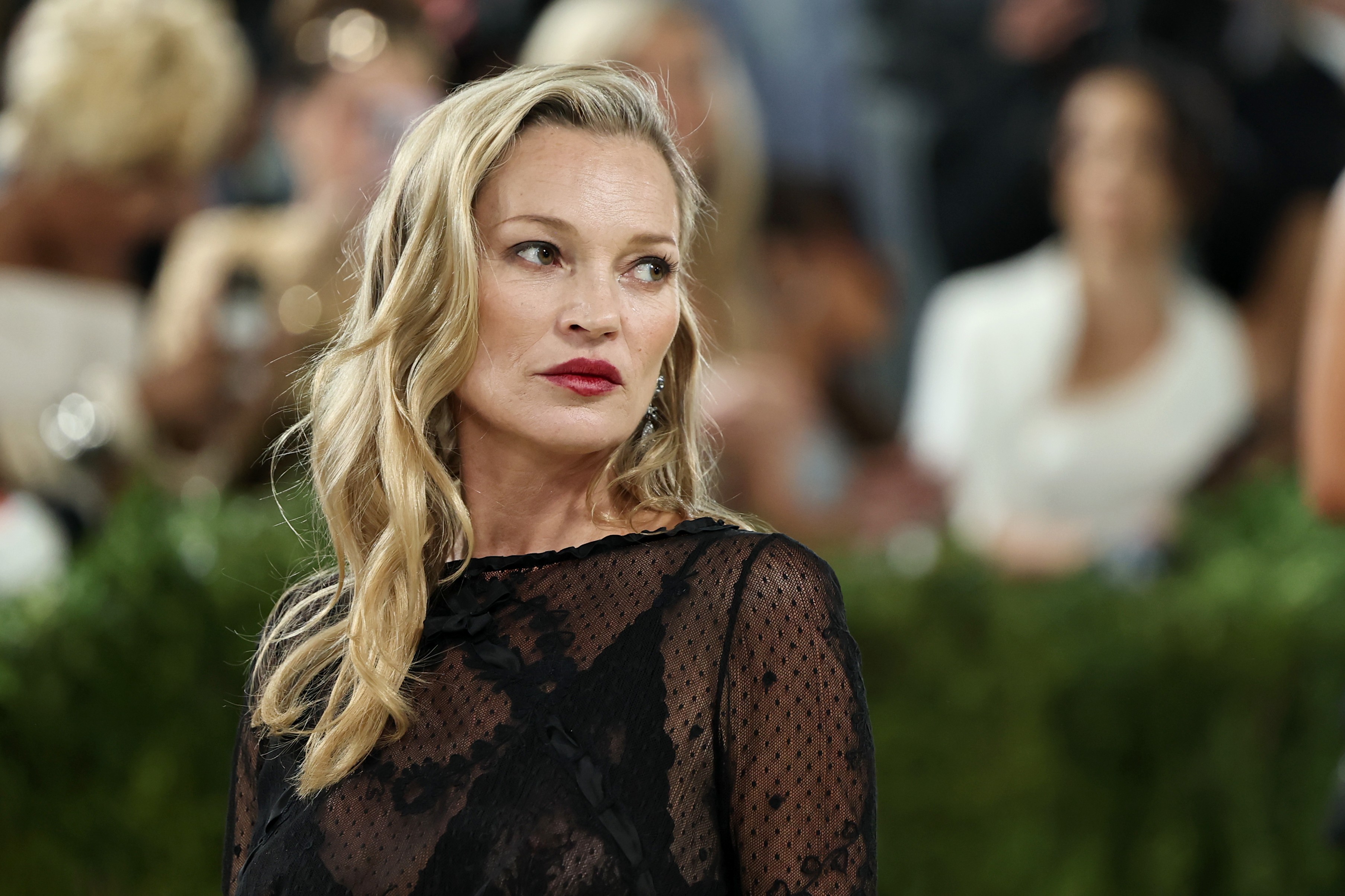 Kate Moss retorna ao Met Gala 2026 após oito anos