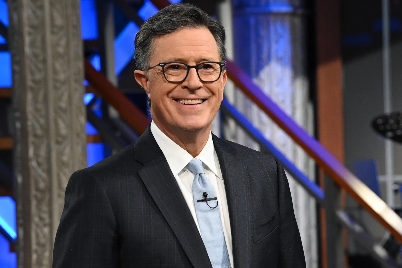 Stephen Colbert ironiza especulações e comenta futuro após fim do Late Show