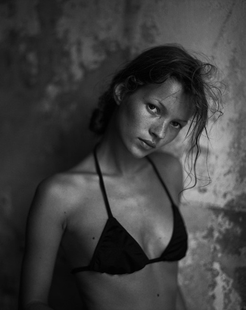Mario Sorenti lança 'Kate', livro com fotos antigas de Kate Moss