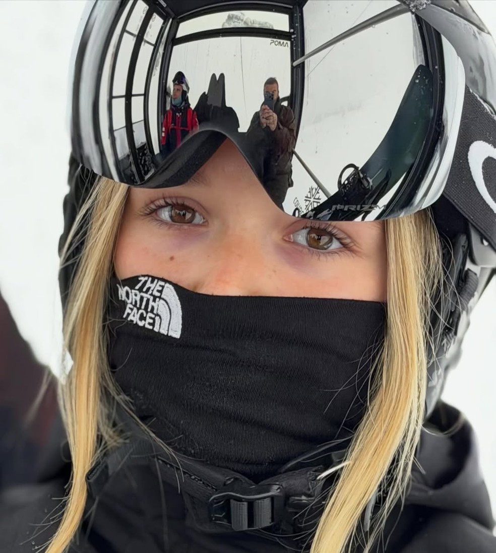 David Beckham encanta fãs ao curtir a neve com a filha caçula, Harper — Foto: Reprodução/Instagram