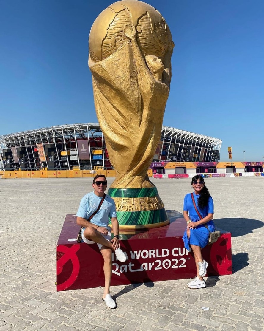Gretchen e Esdras de Souza visitam estádio de Doha, no Catar | Celebridades  | Vogue