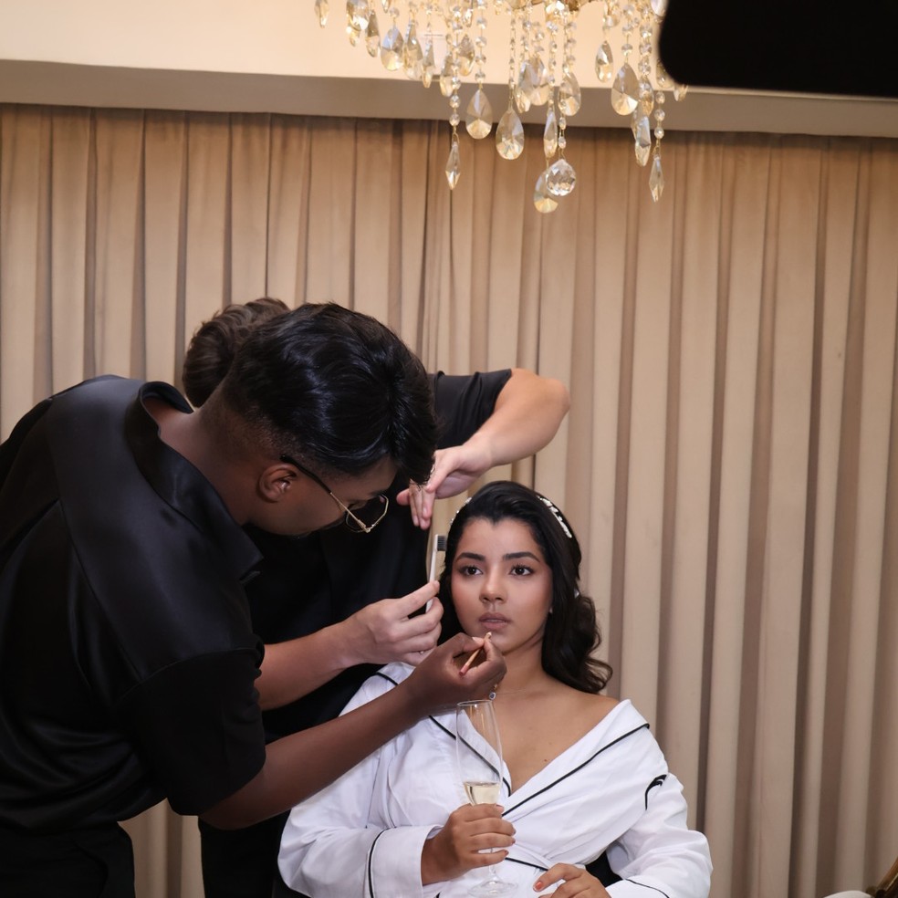 Ary Mirelle, noiva de João Gomes escolheu maquiagem em tons terrosos