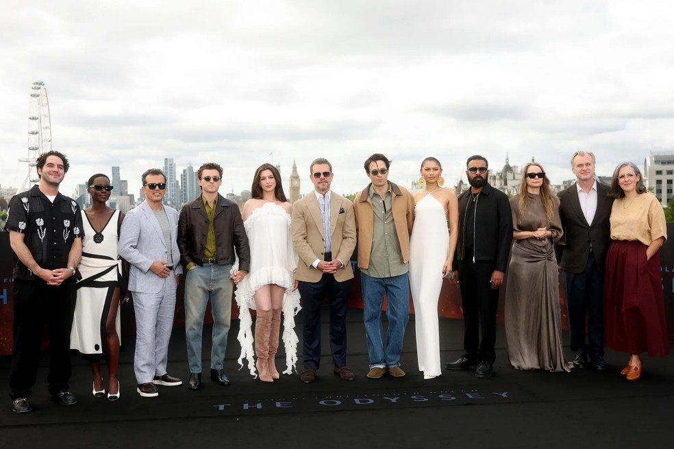 O elenco de 'A Odisseia', Christopher Nolan e Emma Thomas — Foto: GettyImages