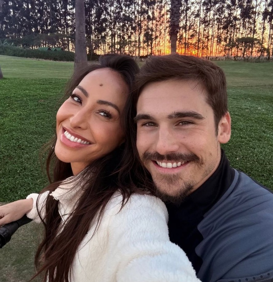 Sabrina Sato exibe dump recente ao lado de Nicolas Prattes e Zoe