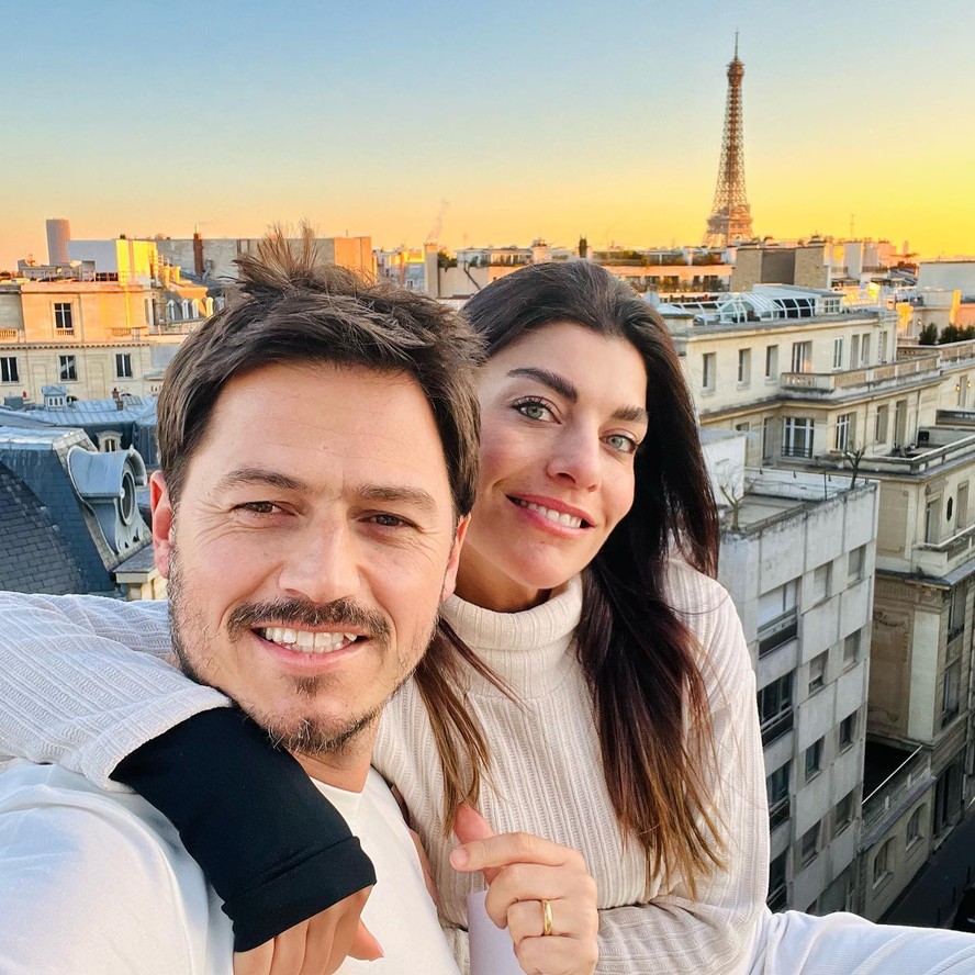 Joana Balaguer mostra fotos de viagem dos sonhos para Paris ao lado do marido