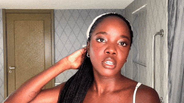 Clara Moneke ensina truques para fazer baby hair e selar as tranças 