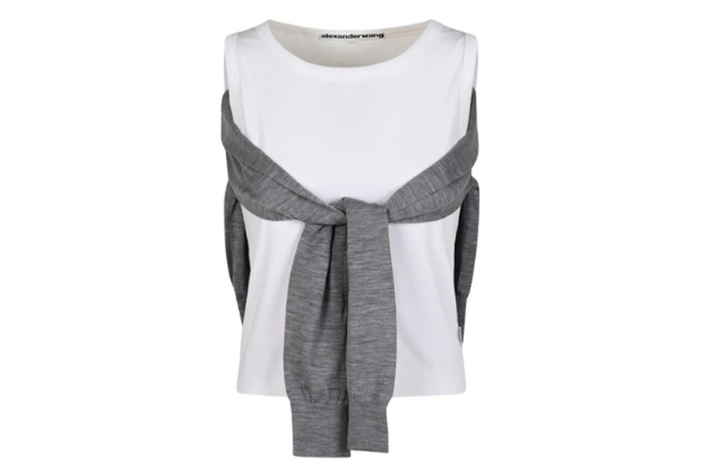 Regata com sobreposição e detalhe de amarração, Alexander Wang - Preço sugerido: R$ 4.194 — Foto: Reprodução