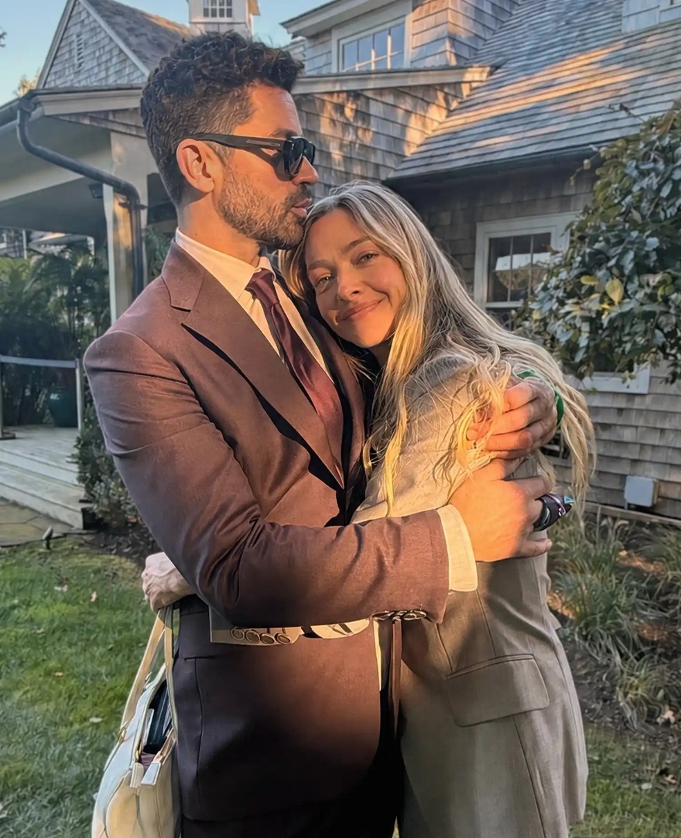 Dominic Cooper e Amanda Seyfried — Foto: Reprodução/Instagram