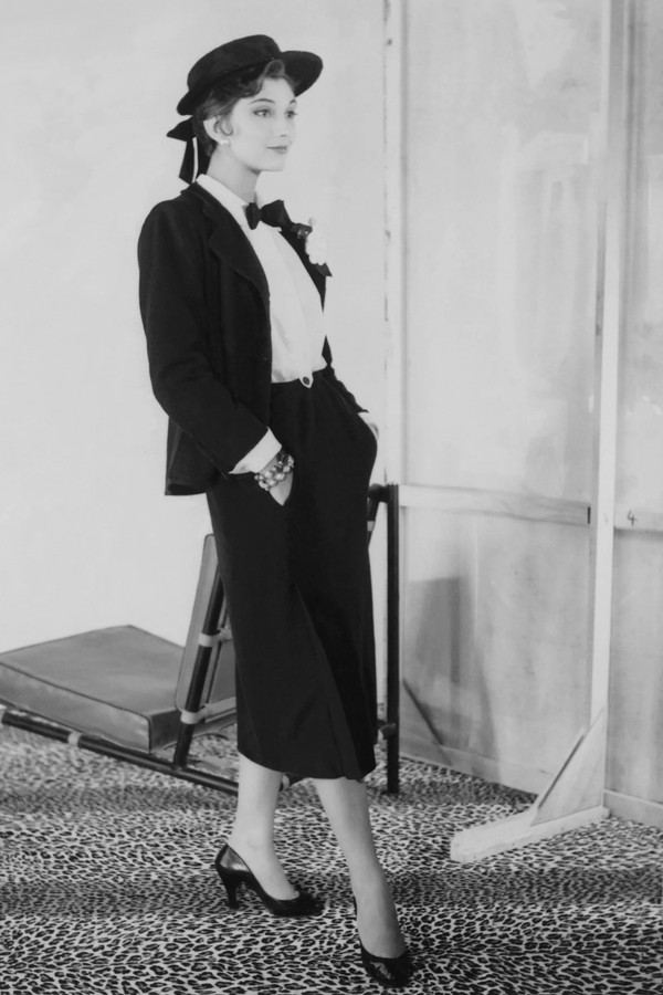 Livro 'Chanel in Vogue' mapeia a parceria que definiu a moda do