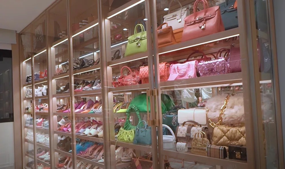 Por dentro do closet de 11 famosos que já impressionaram a web