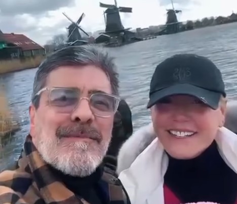 Xuxa celebra aniversário de 63 anos com viagem para Amsterdã ao lado do marido, Junno Andrade