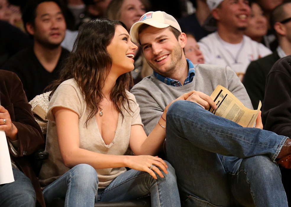 Ashton Kutcher e Mila Kunis (Foto: Stephen Dunn/Getty Images) — Foto: Vogue