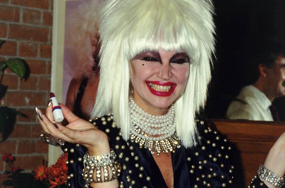 Elke Maravilha no lançamento dos cosméticos com o seu nome em 1987