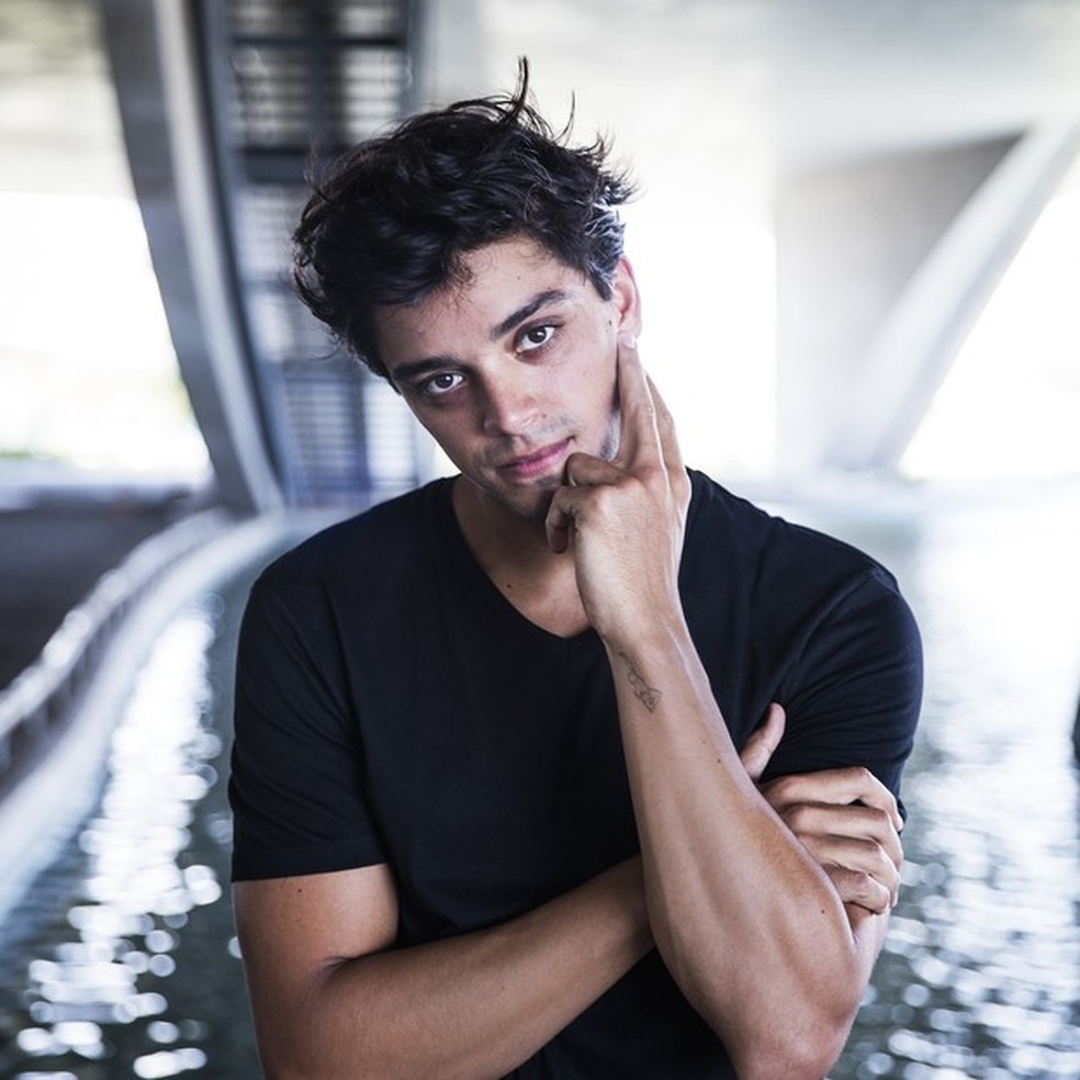 Rodrigo Simas: 'tenho a certeza que ter filho não é brincadeira'