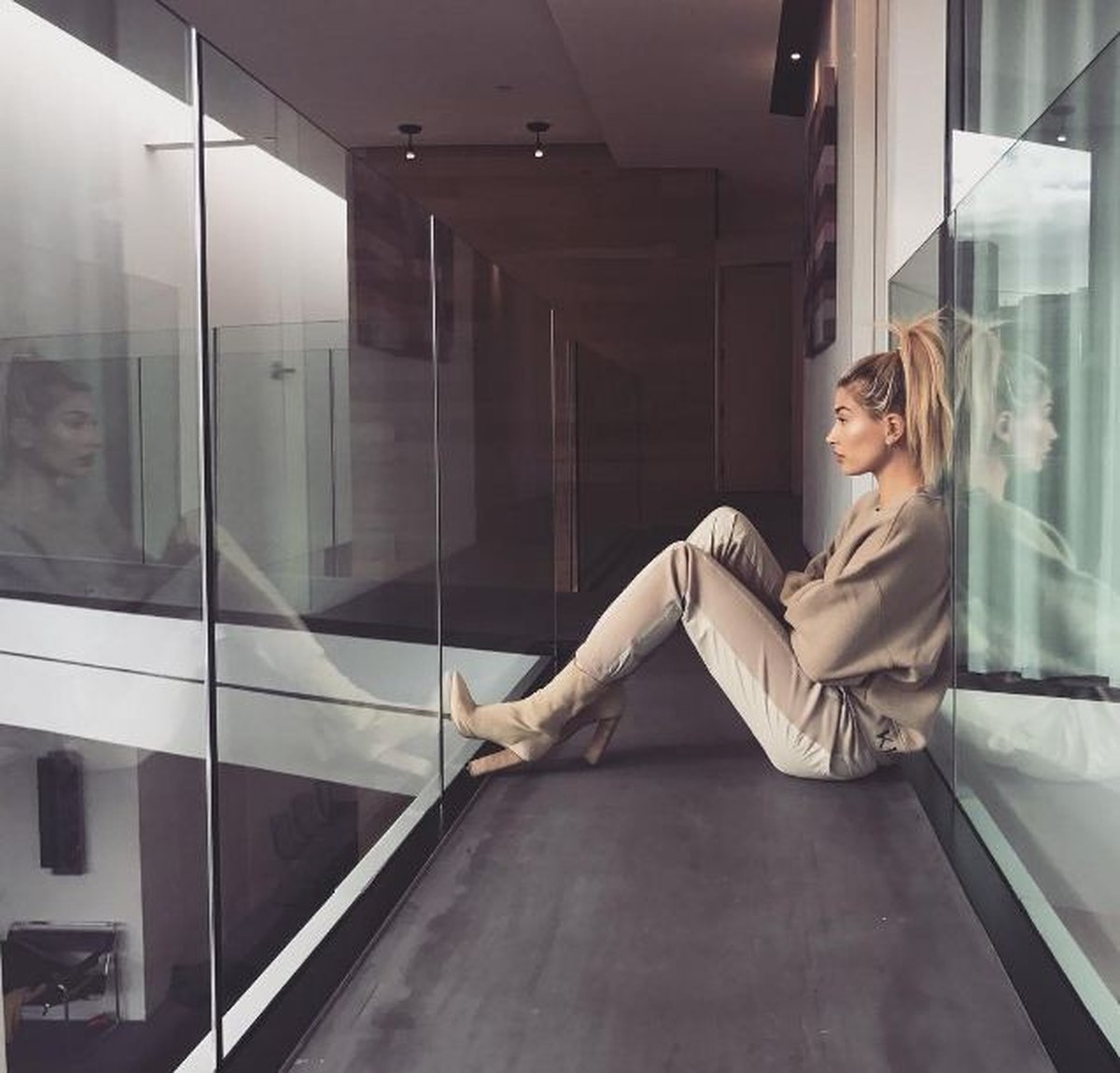 Hailey Baldwin aluga mansão em Toronto para celebrar aniversário de 20 anos(00)