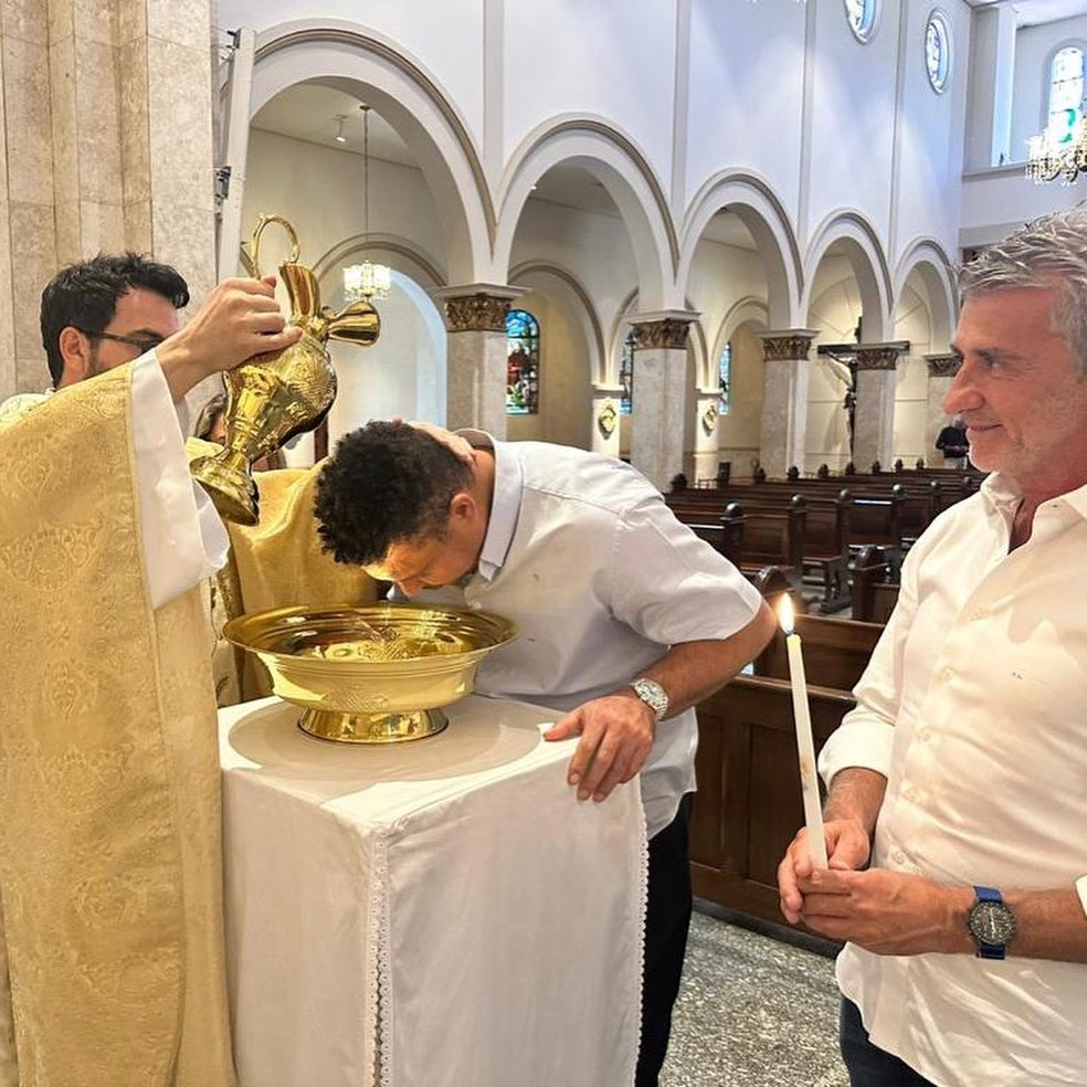 Ronaldo é batizado — Foto: Reprodução/Instagram